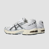 ASICS Unisex Gel-1130 Sneaker in White/Cloud Grey