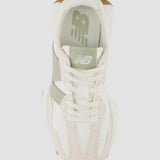New Balance Women's 327 Sneaker in Beige/White/Green