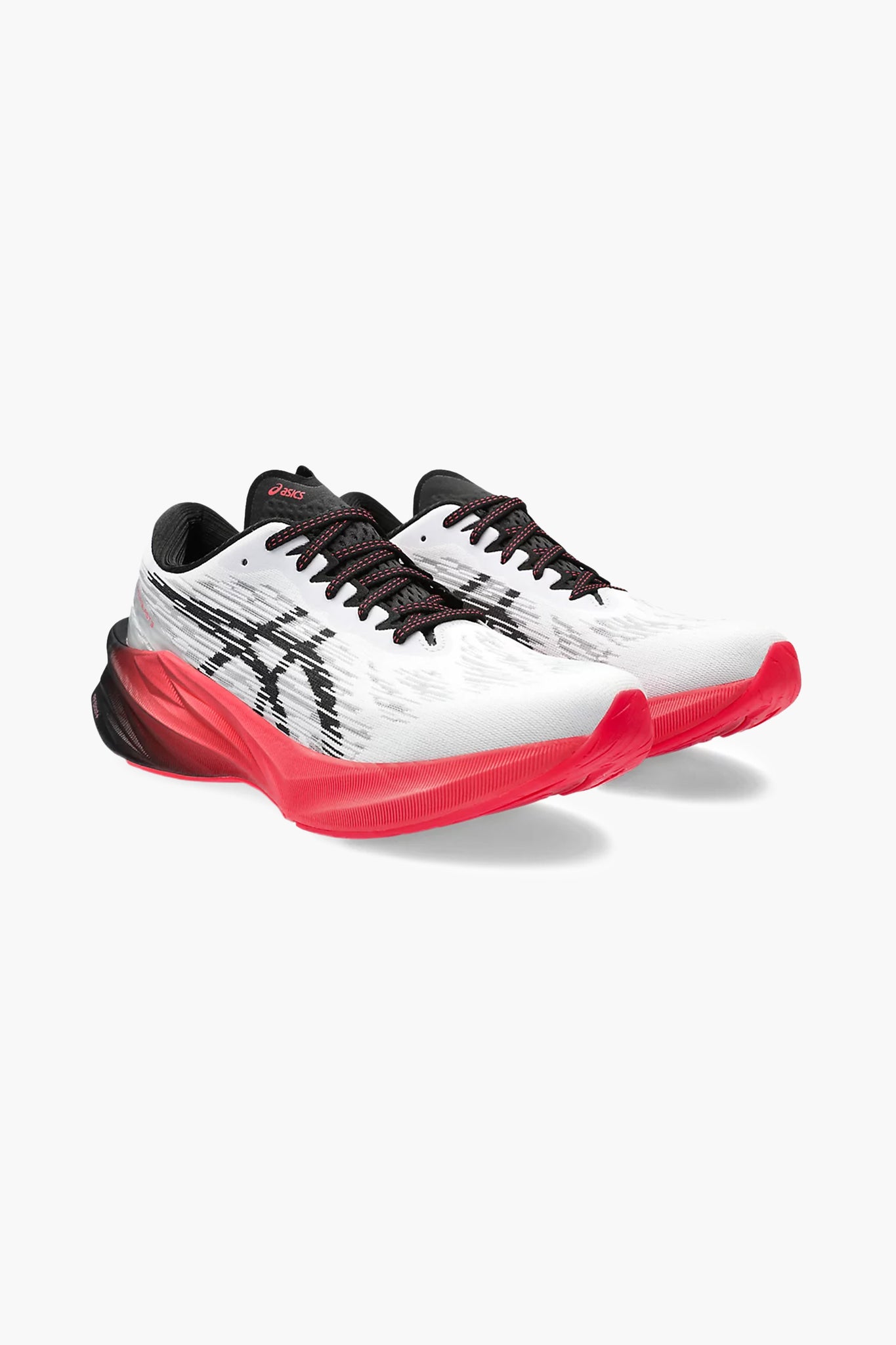 ASICS Men's Novablast 3 in White/Black