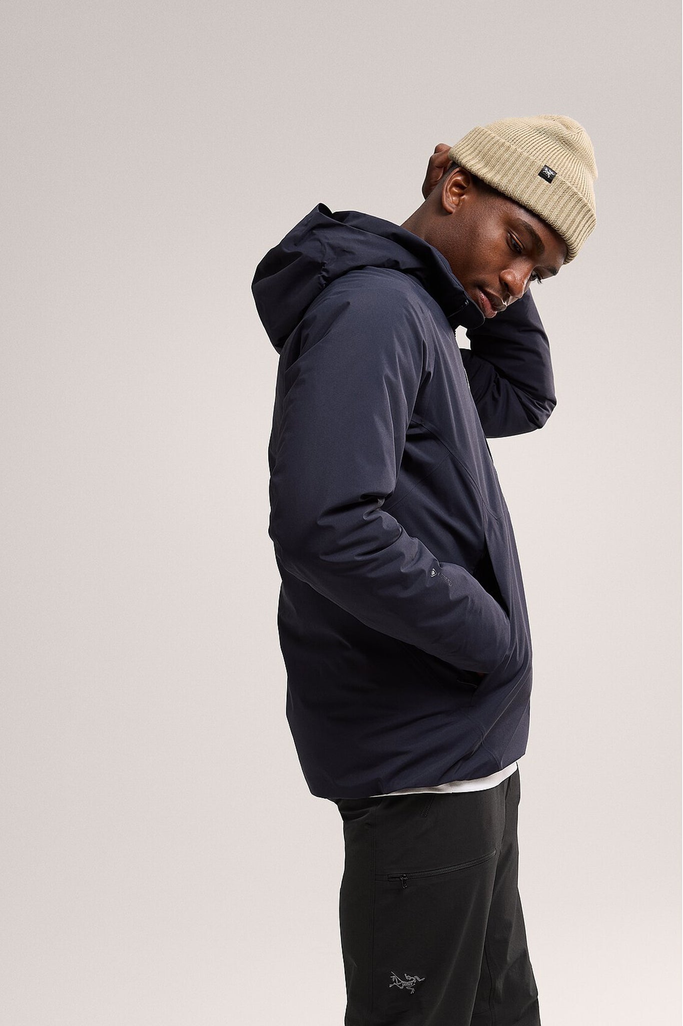 Arc'teryx Men's Ralle Insulated Jacket in Black Sapphire