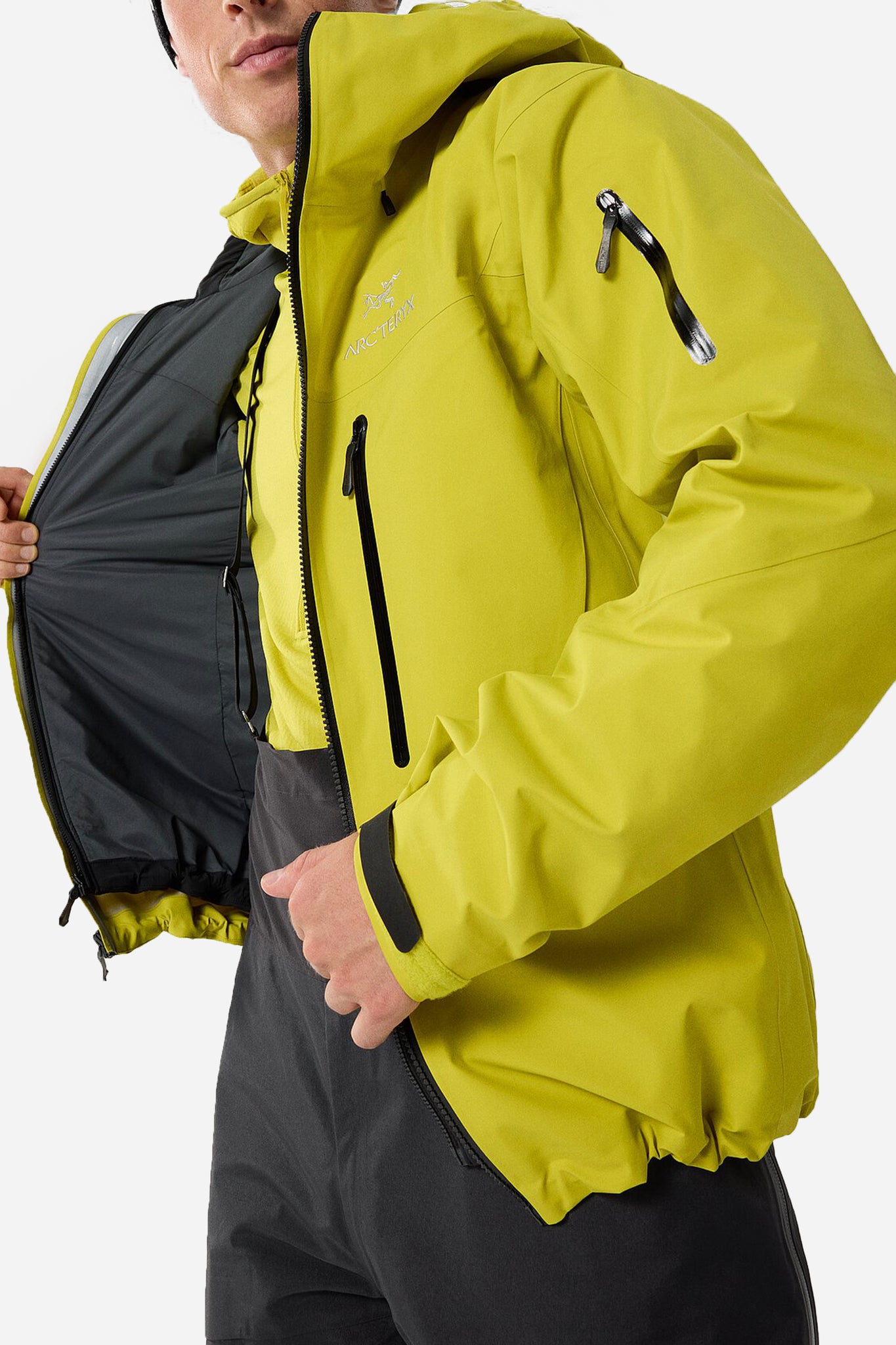Arc'teryx Men's Alpha SV Jacket in Lampyre
