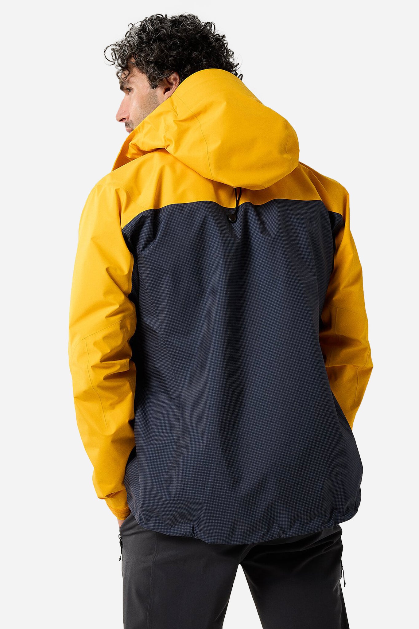 Arc'teryx Men's Alpha Jacket in Black Sapphire/Edziza