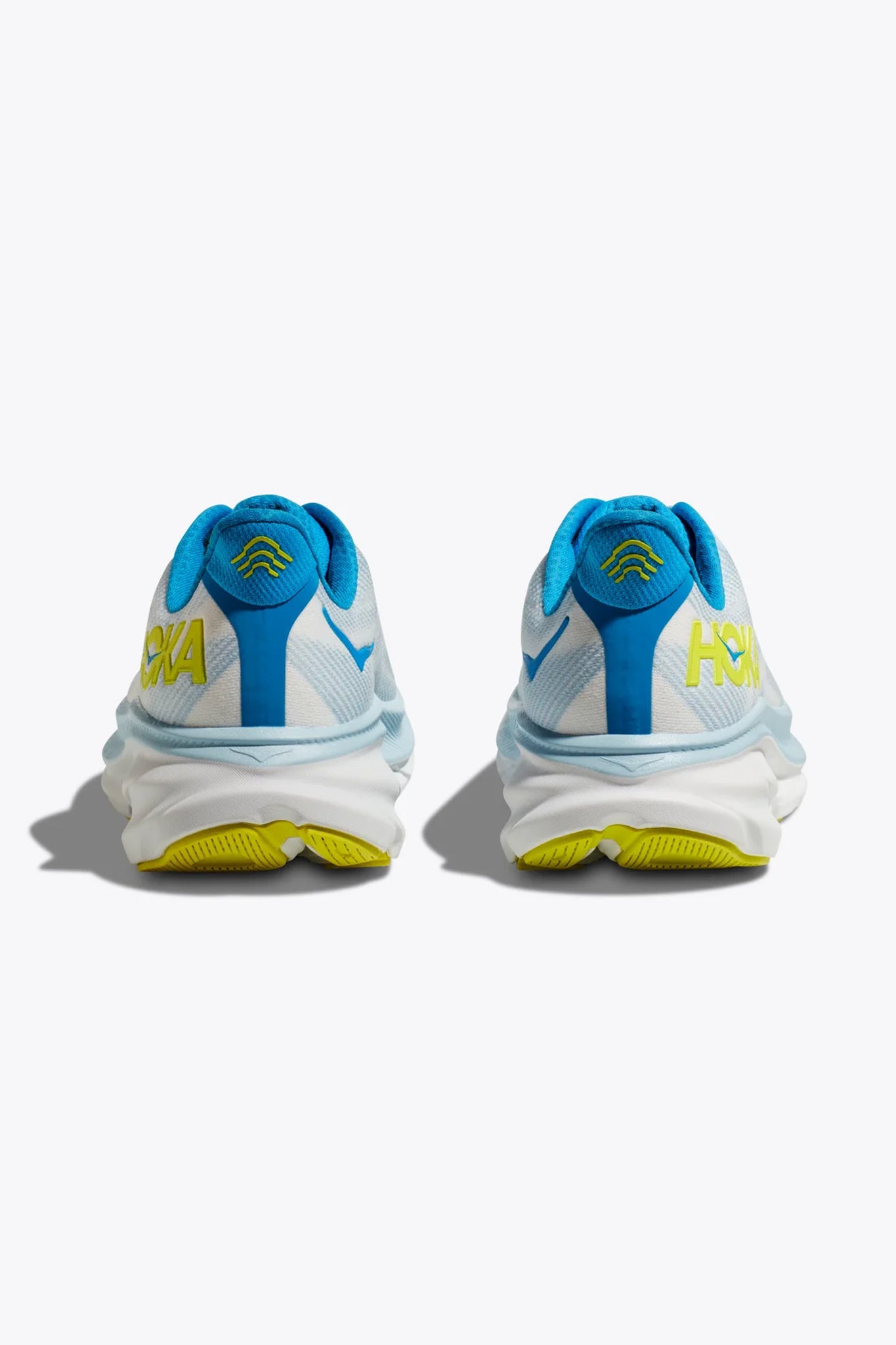 Hoka Men's Clifton 9 Sneaker in Ice Water/Evening Primrose