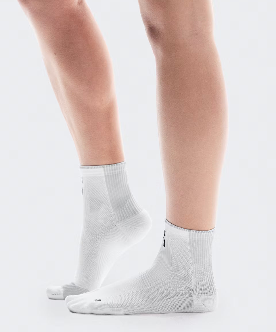 Performance Run Sock Mid 1 – White | Glacier