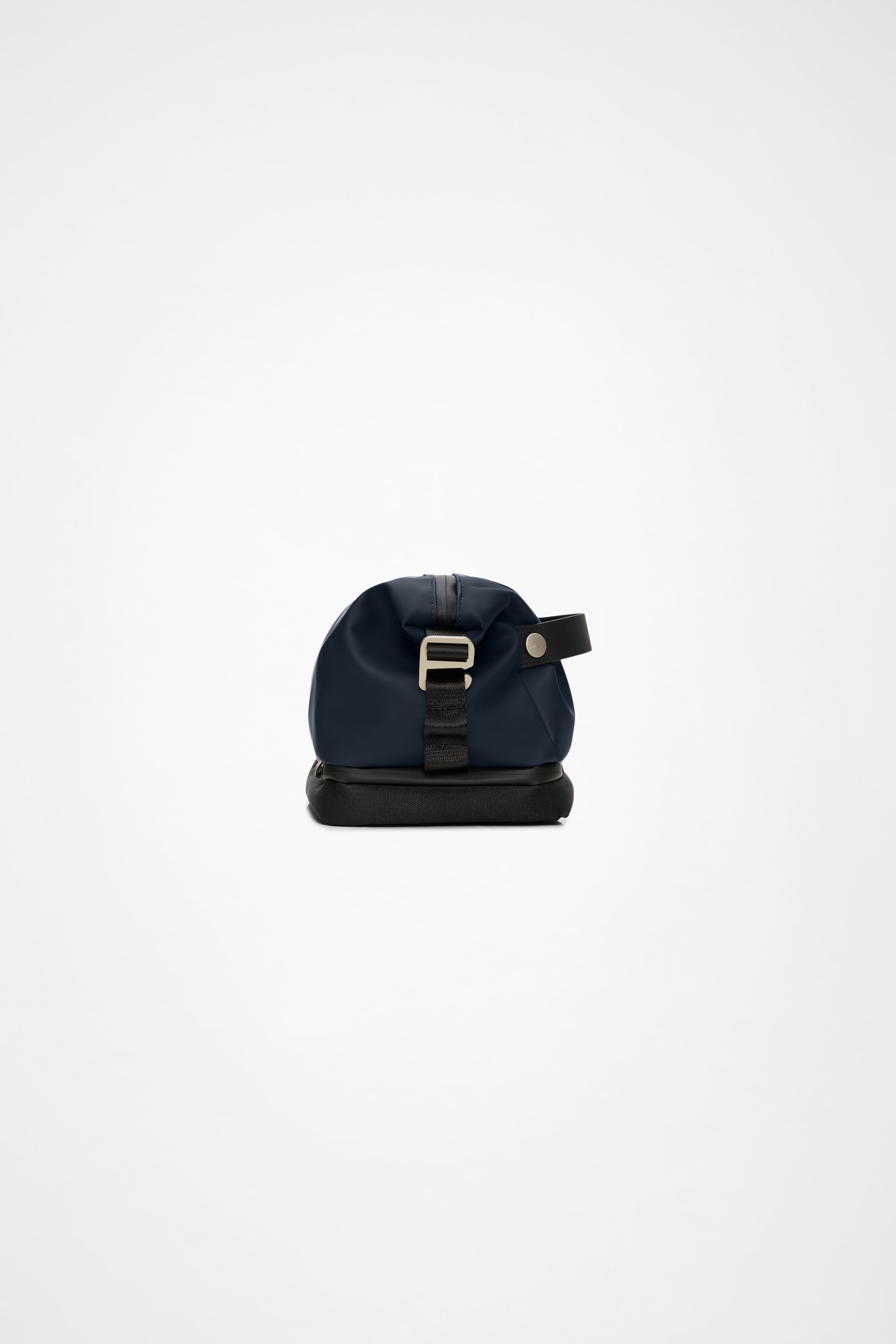 Rains Otaru Wash Bag – 47 Navy