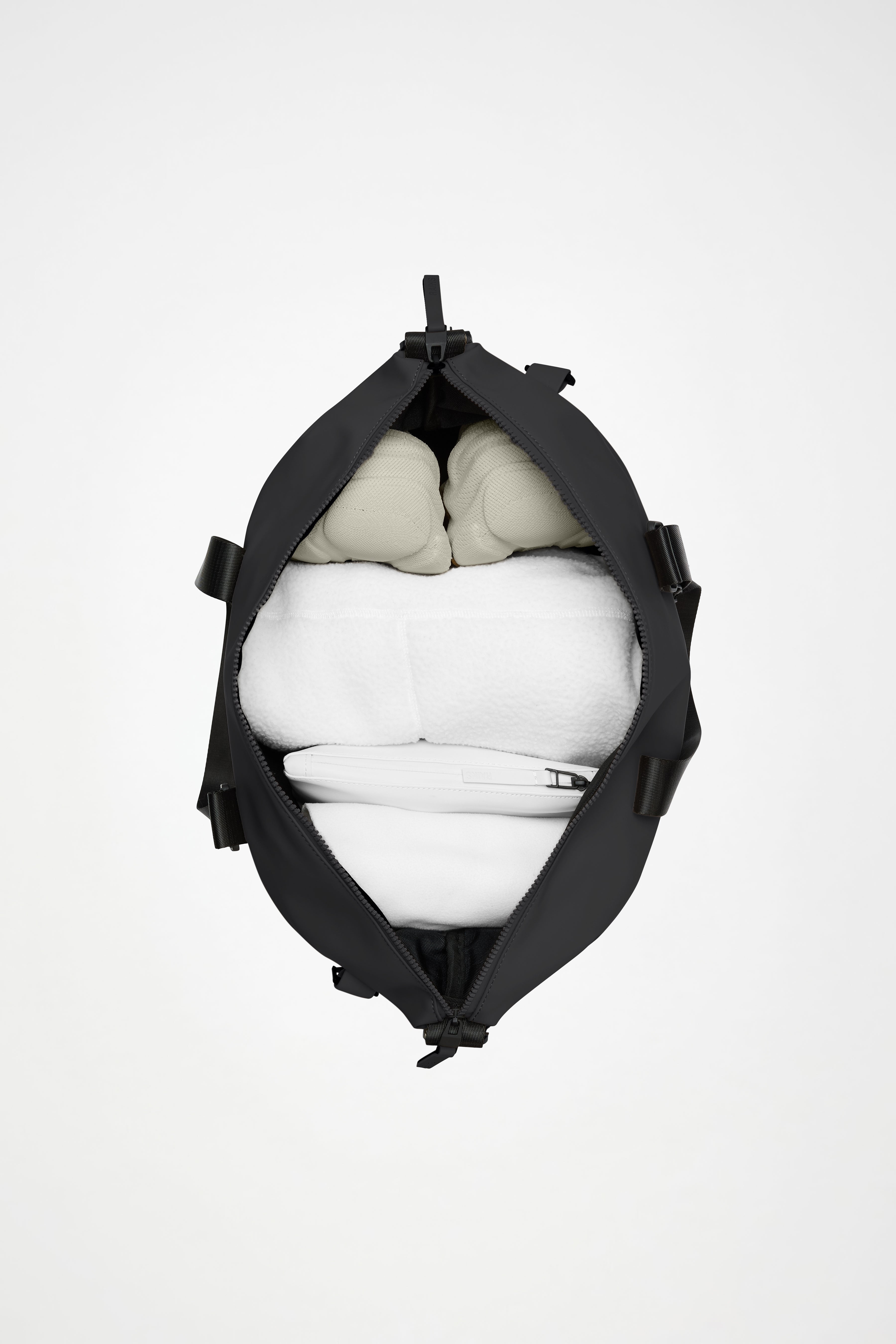 Rains Valera Weekend Bag Small – 01 Black