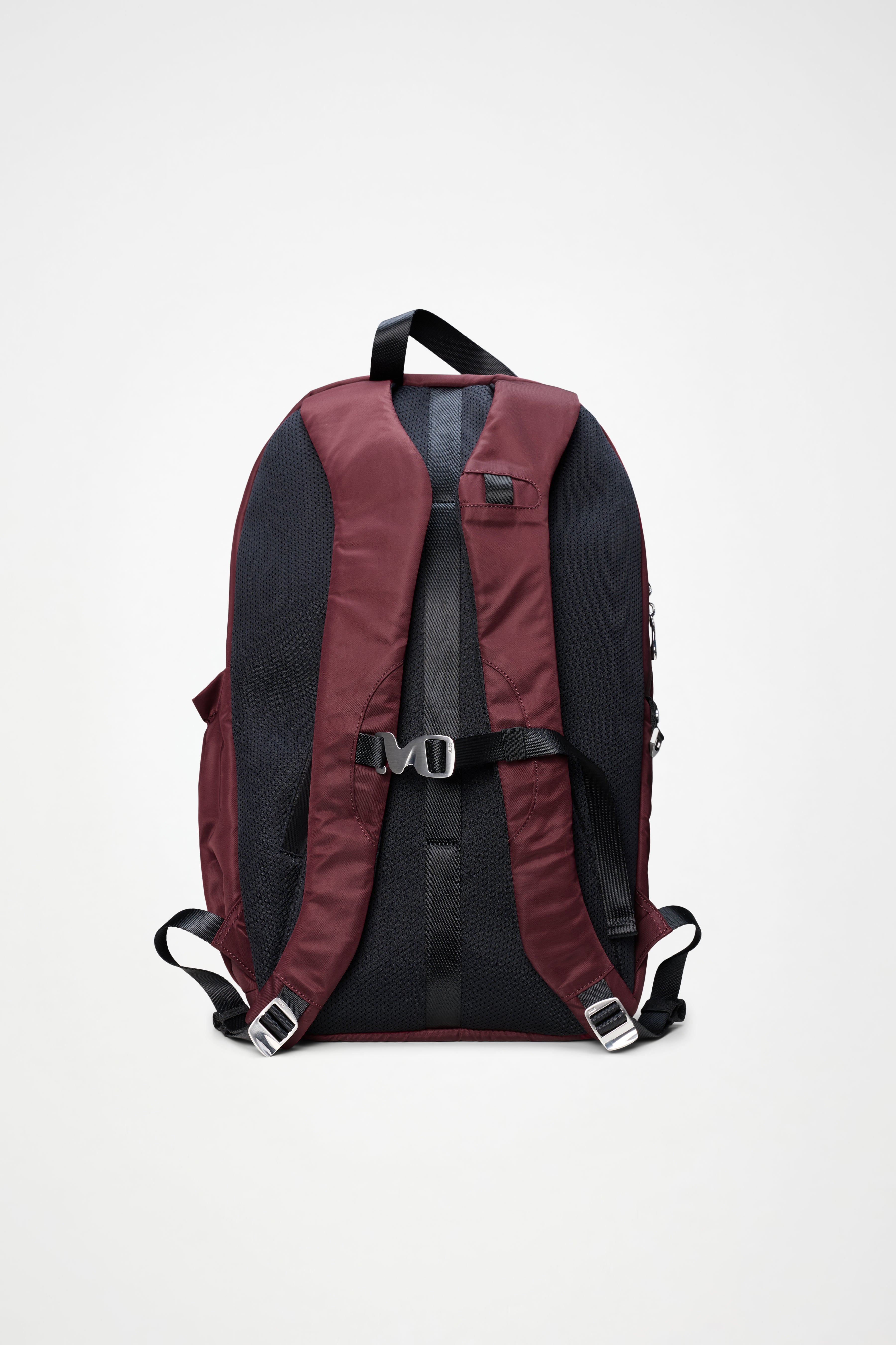 Rains Delphi Backpack – 199 Sip