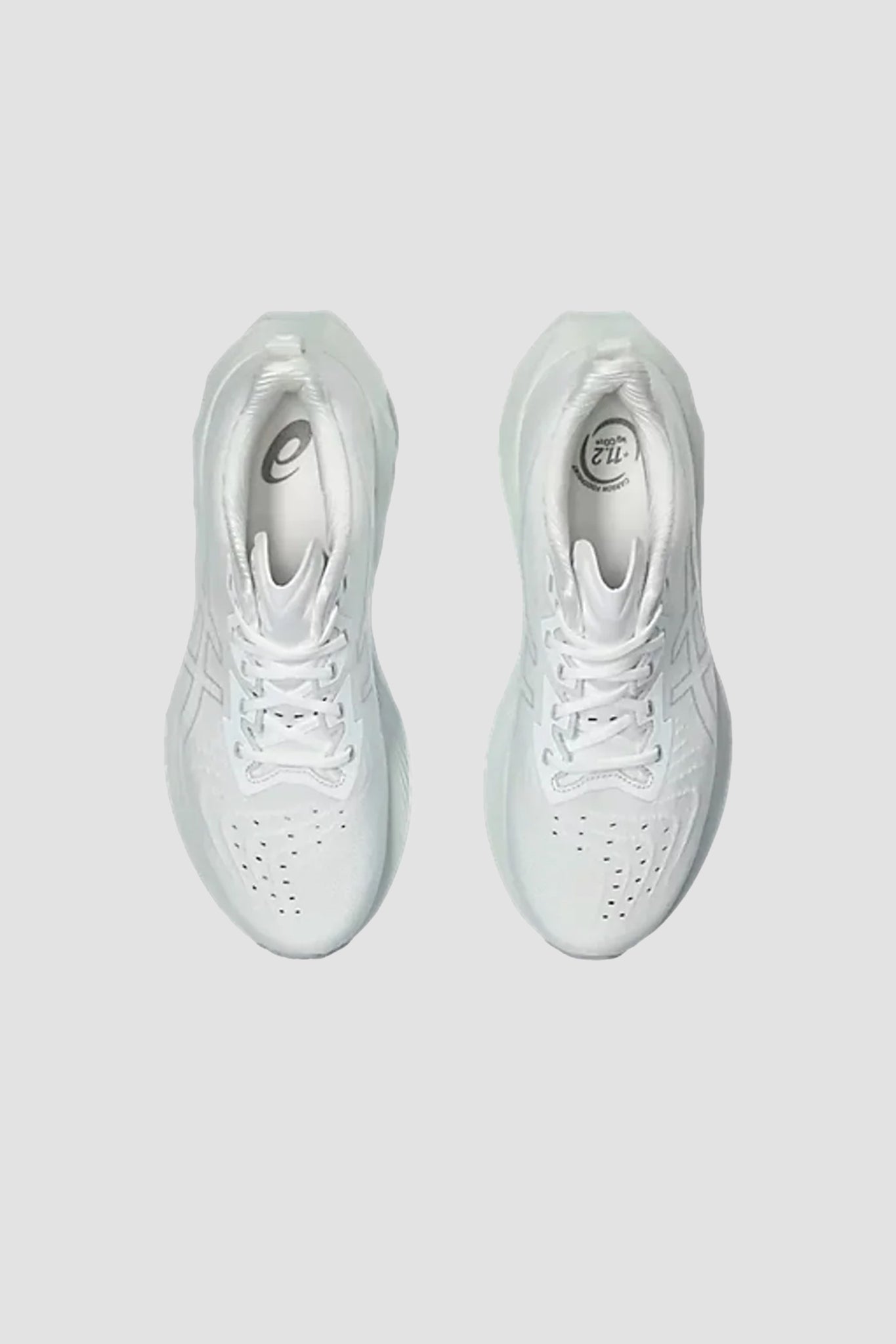 ASICS Men's Novablast 4 Sneaker in White/Pale Mint