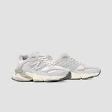 Baskets unisexes New Balance 9060 en rose granit