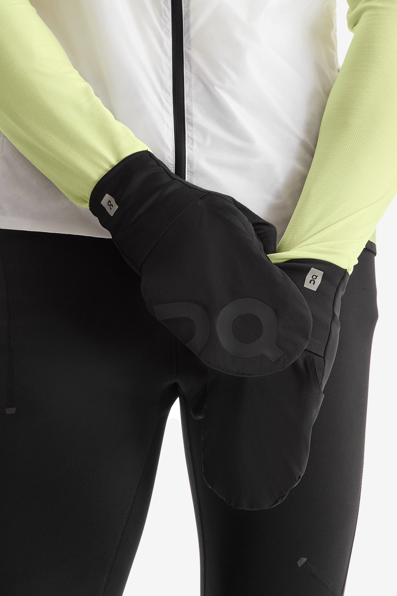 ON Unisex Weather Glove in Black