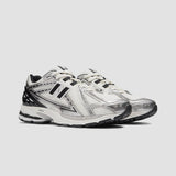 New Balance Men's 1906 Shoe in Silver Black