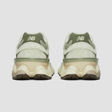 Baskets unisexes New Balance 9060 en vert olive