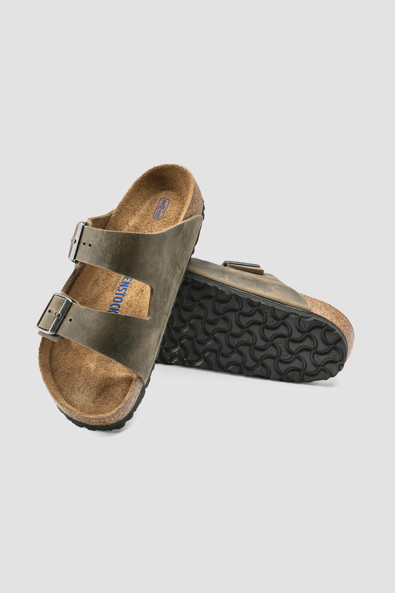 Birkenstock Unisex Arizona Soft Footbed Oiled Leather in Faded Khaki