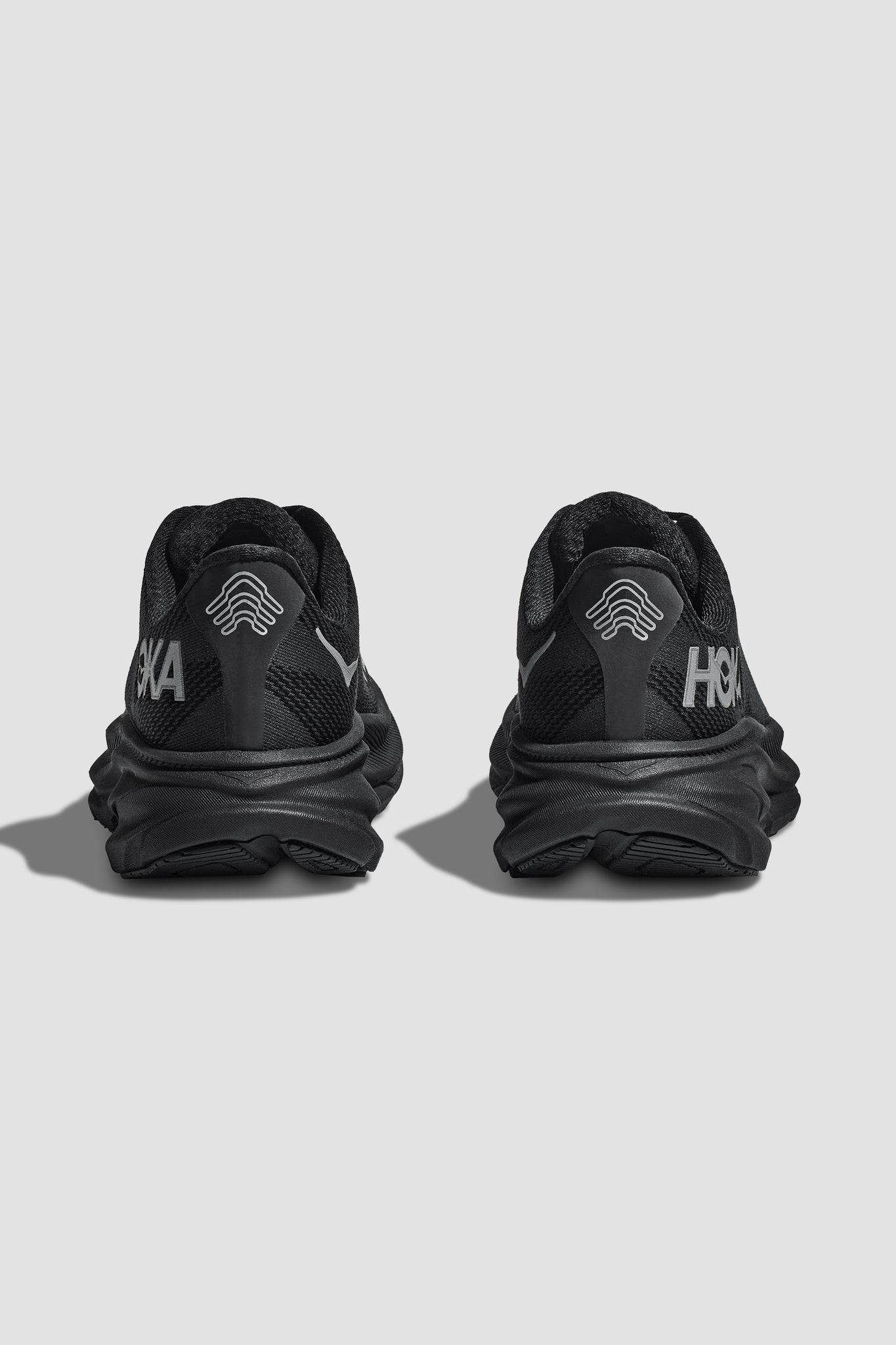HOKA Men's Clifton 9 GTX in Black/Black