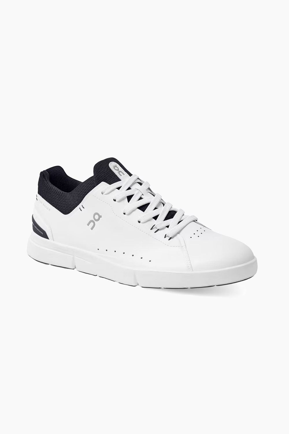 ON | Men's The Roger Advantage Sneaker in White/Midnight