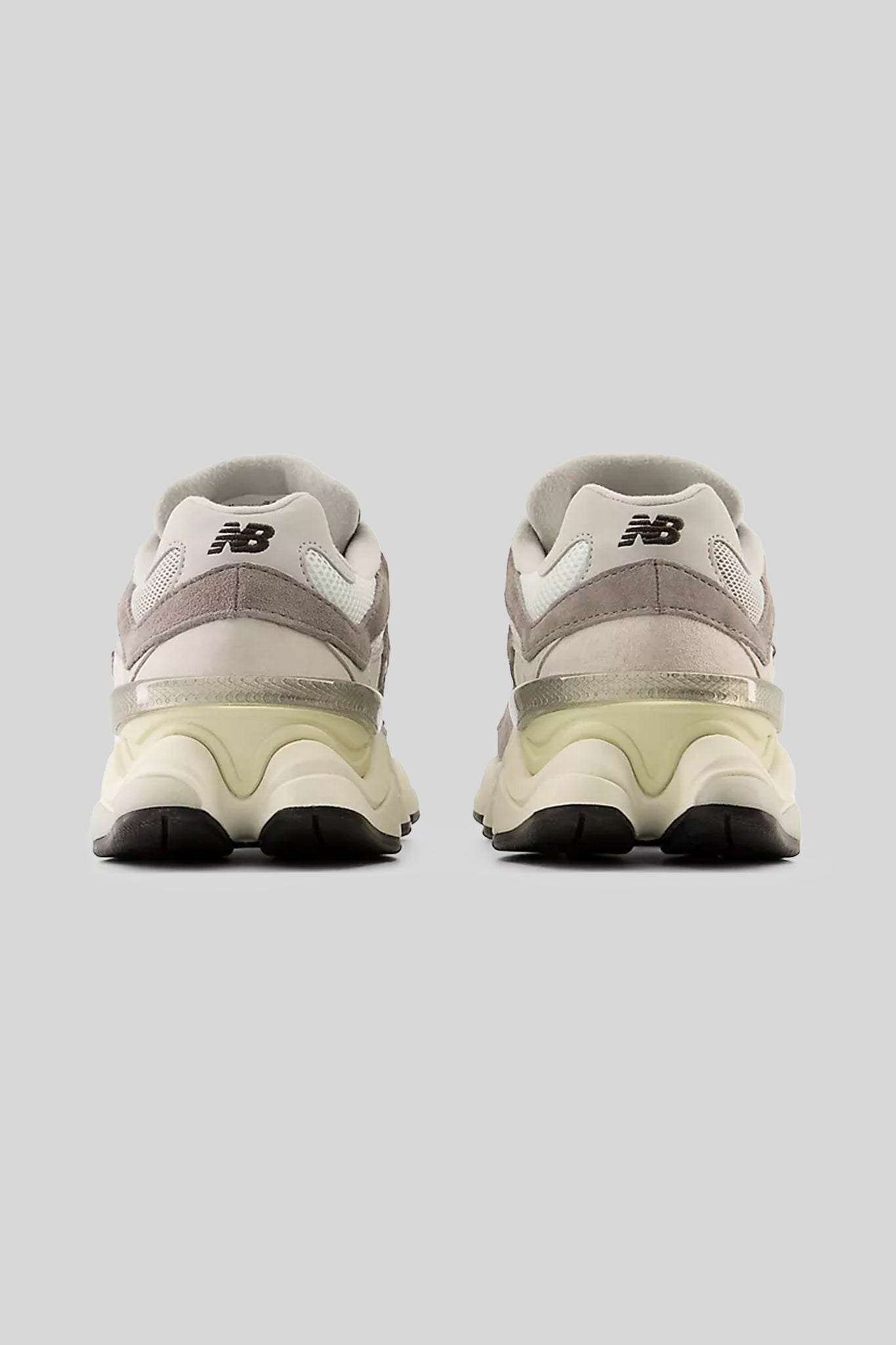 New Balance Unisex 9060 Sneaker in Rain Cloud with Castlerock and White