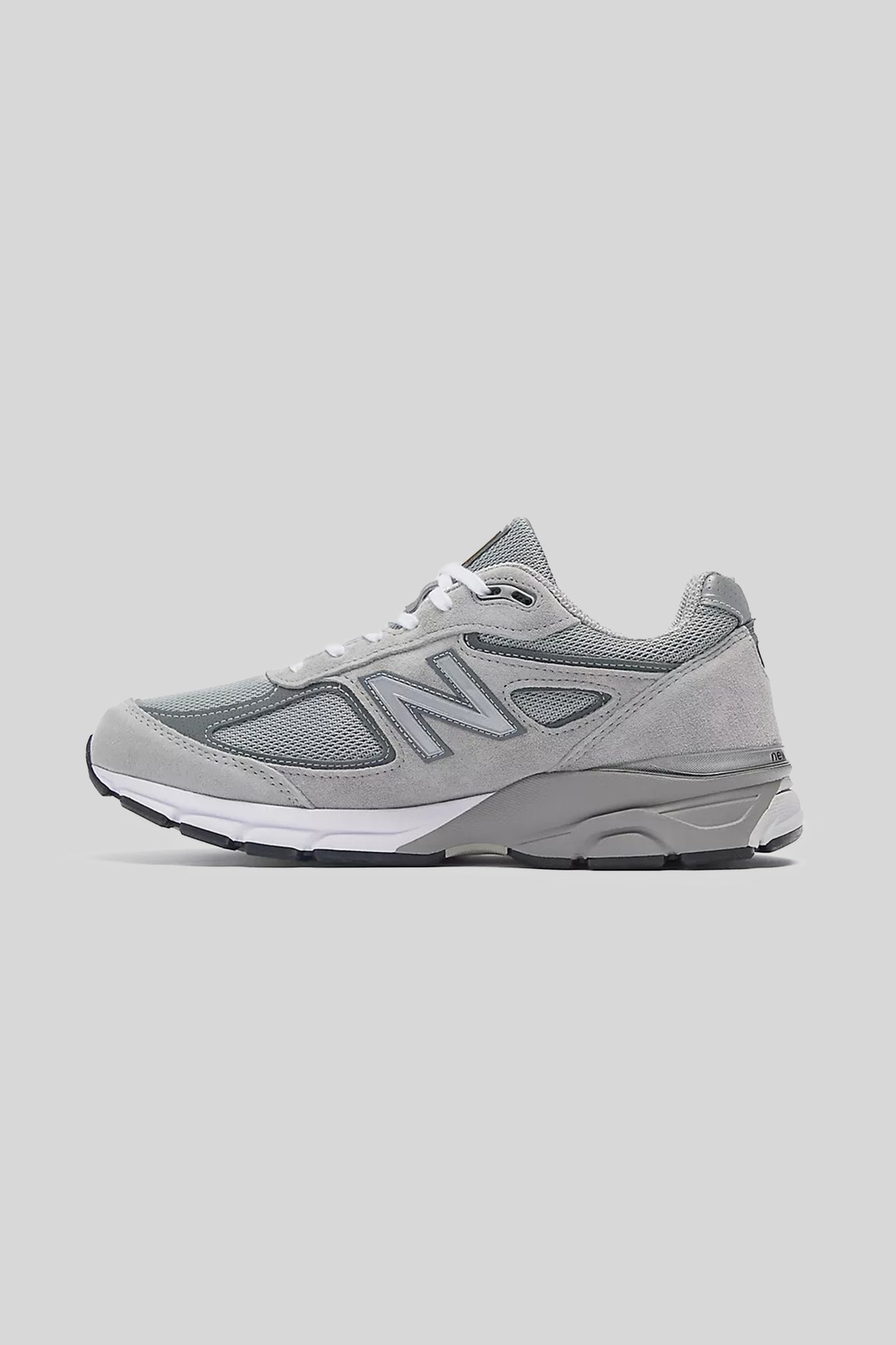 New Balance Men's Made in USA 990v4 Core Sneaker in Grey with Silver