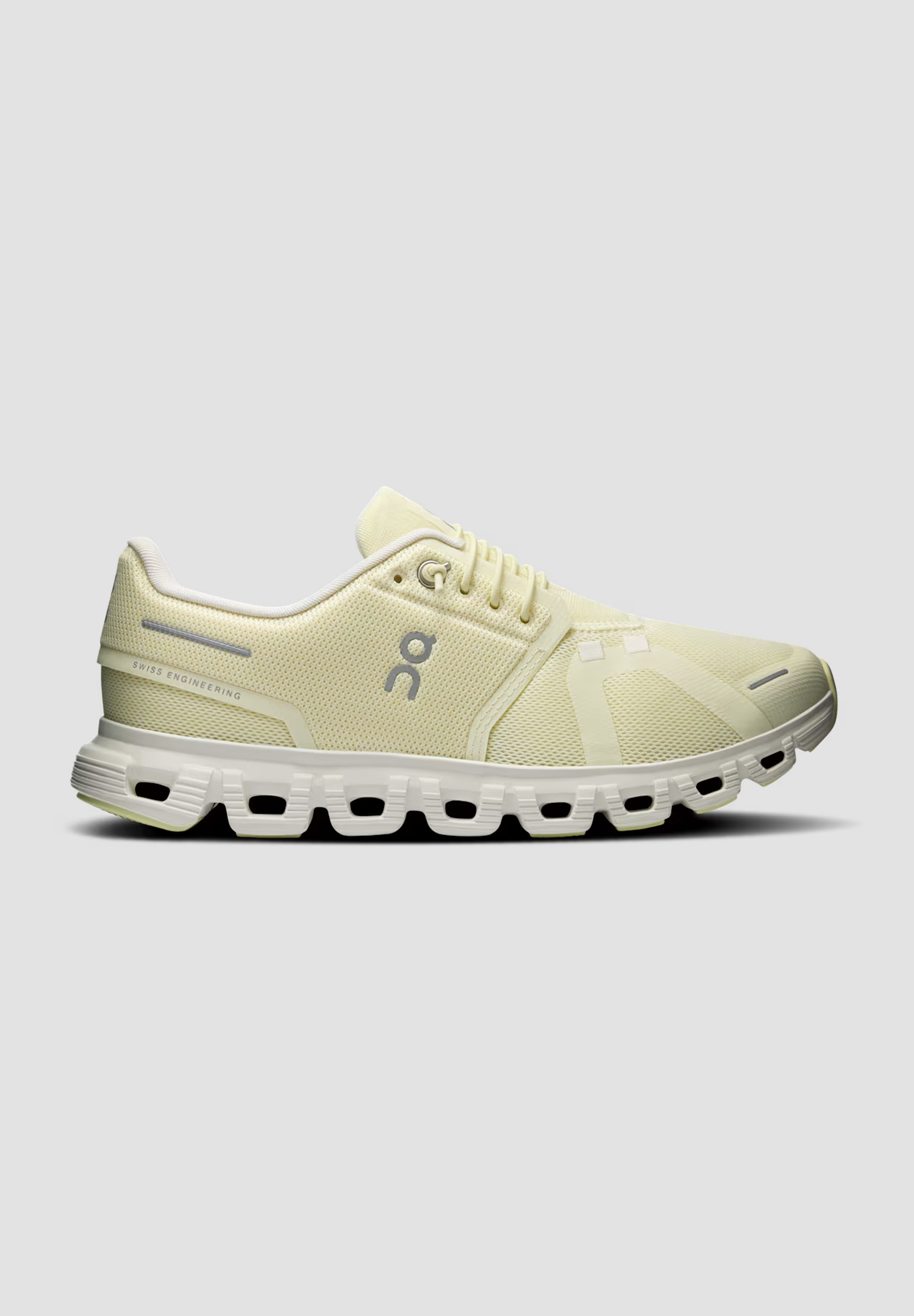 ON Women's Cloud 6