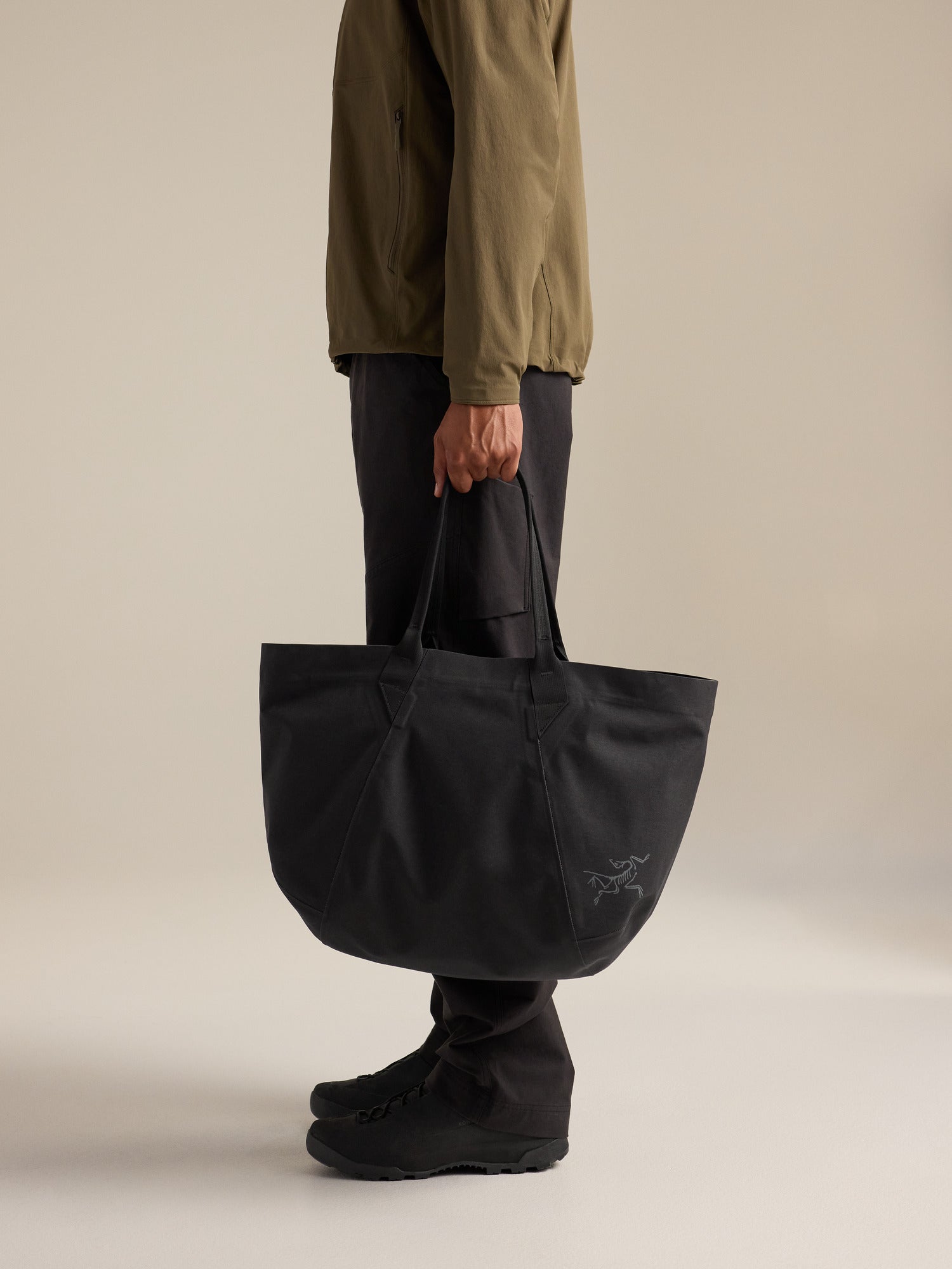 Carrier 35 Weekender - Black