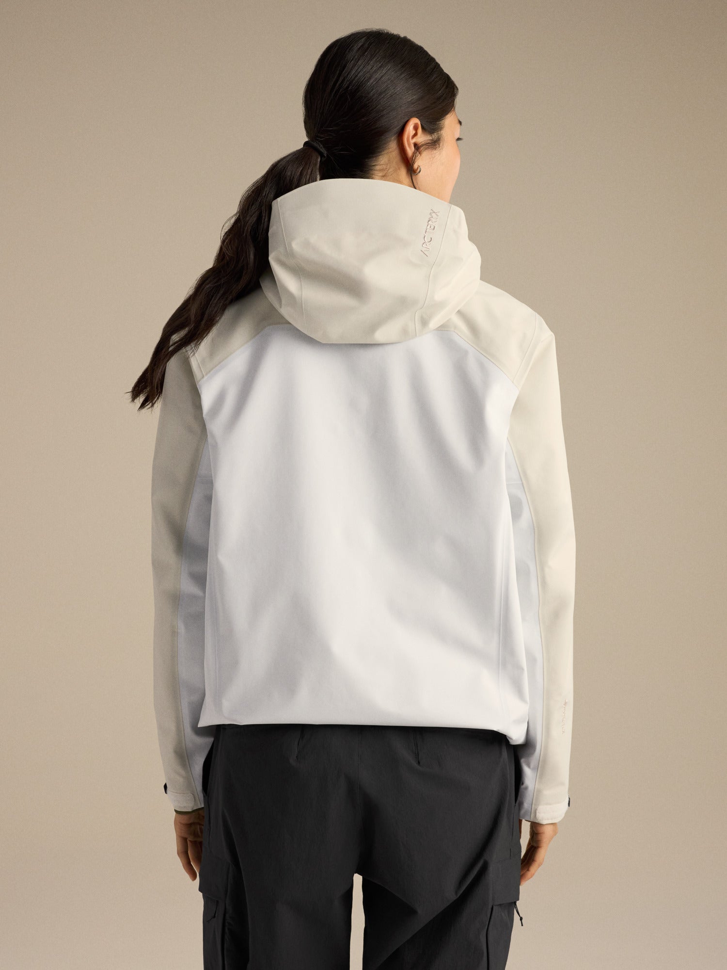 Beta Jacket - Sea Salt / Arctic Silk