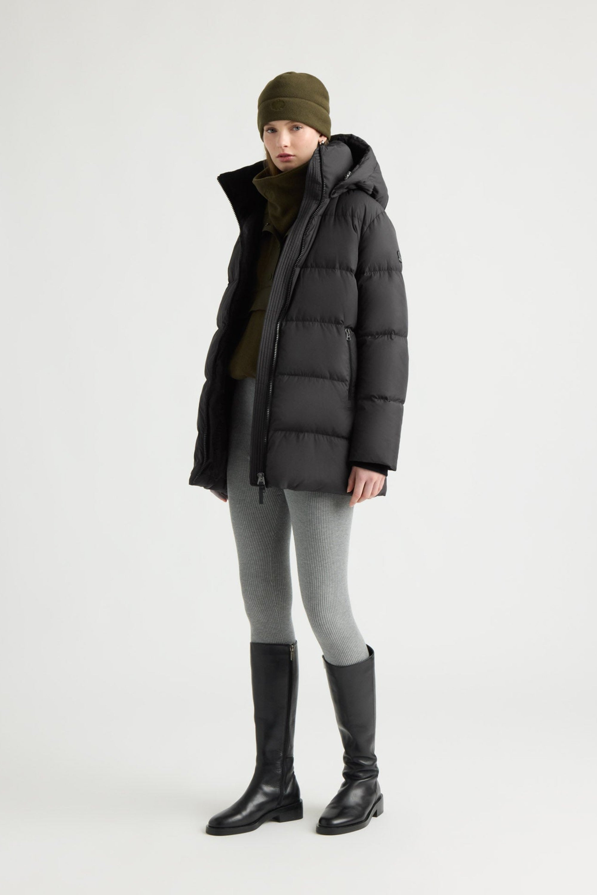 Kanuk Women's Maisonneuve Hooded Down Puffer – Black