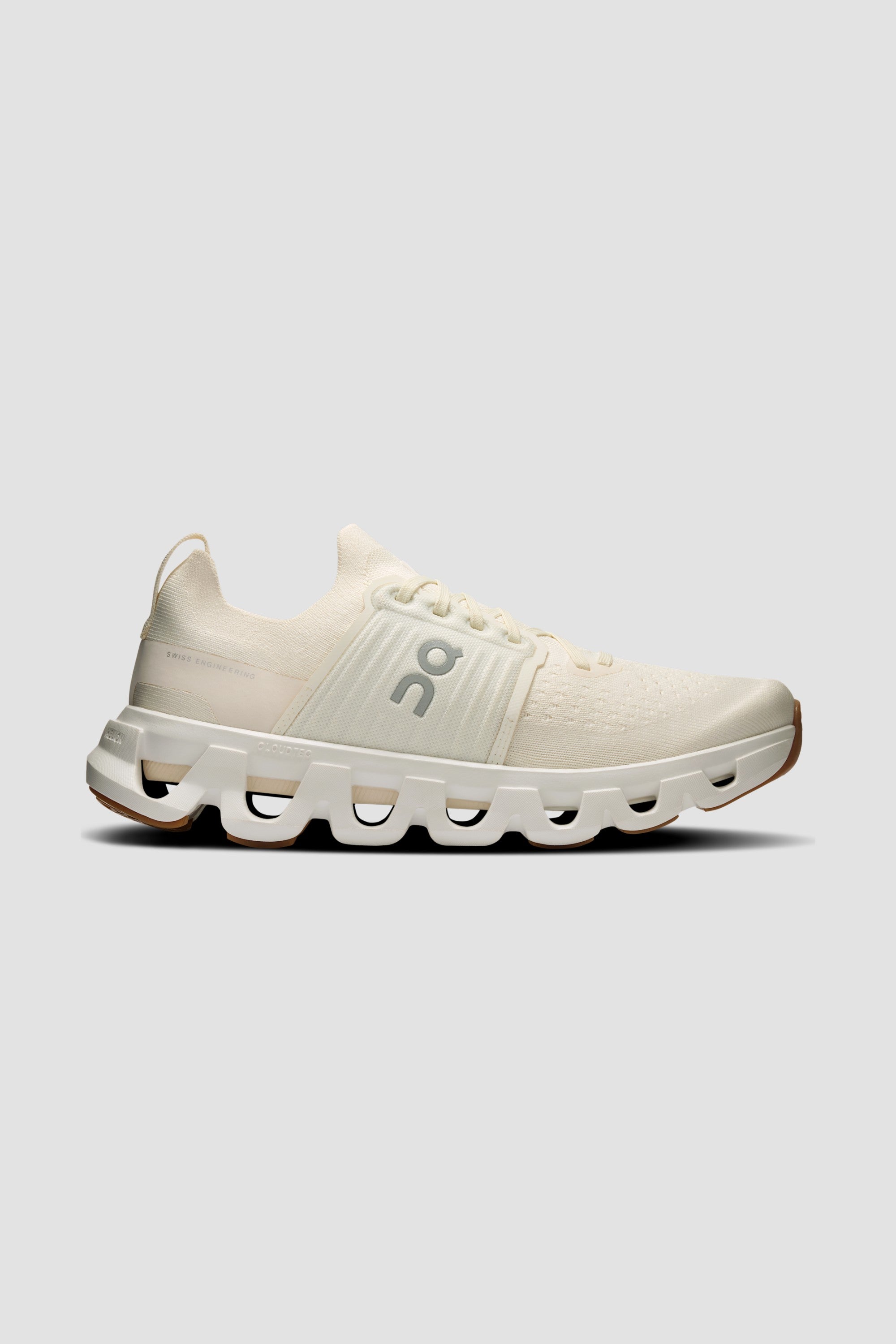 On Women's Cloudswift 4 Ivory/Dew