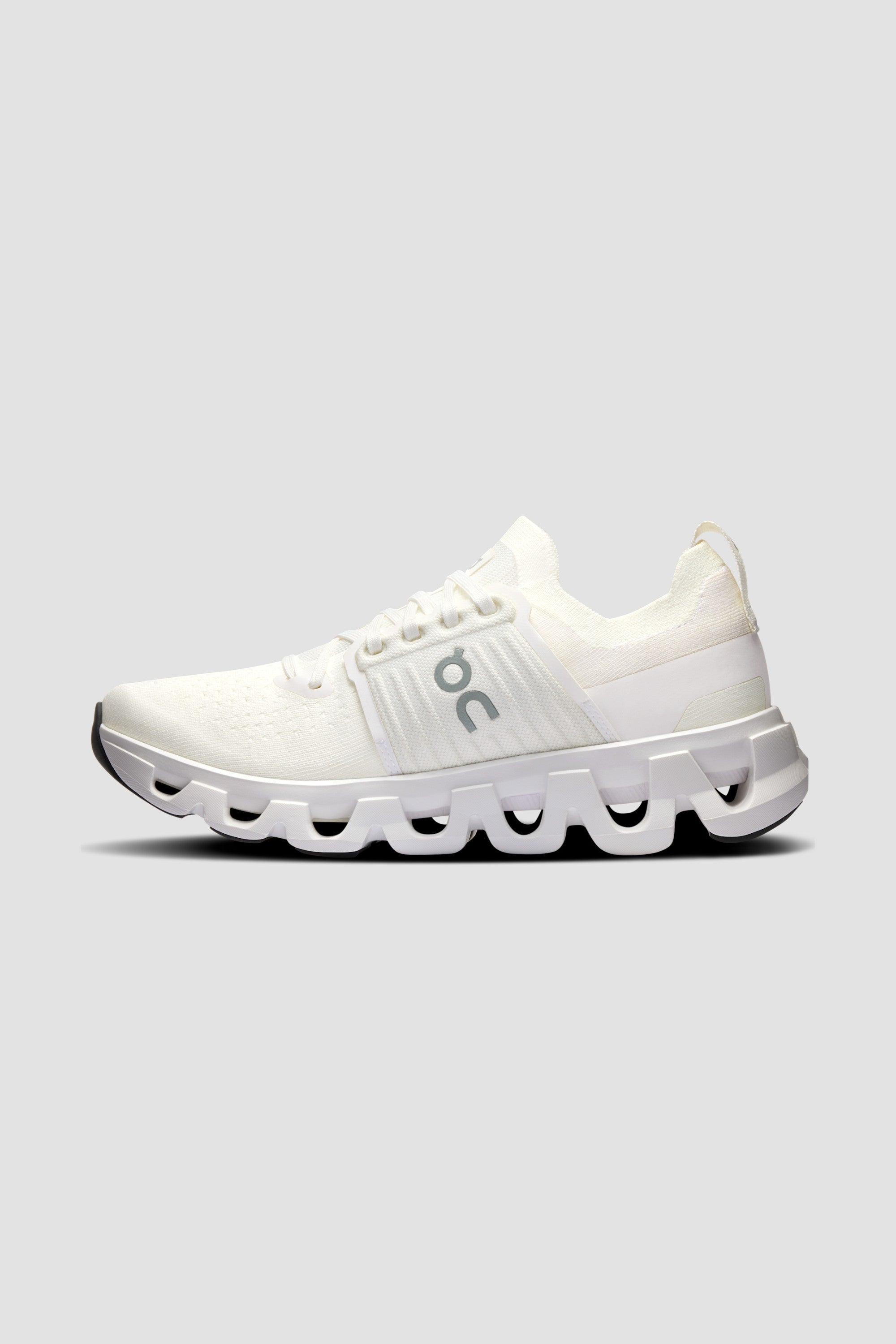 On Women's Cloudswift 4 White/White