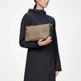 15630 Hilo Wash Bag