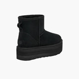 Mini-bottines à plateforme classiques UGG pour femmes en noir 